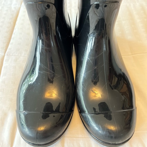 SOLD UGG Black Sienna Sherpa Insole Shiny Rain Boot Size 6/6.5 - Picture 11 of 16